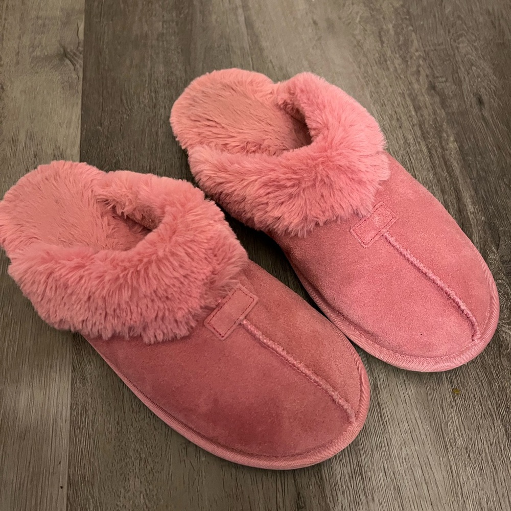 Pink Slippers - Picture 2 of 4